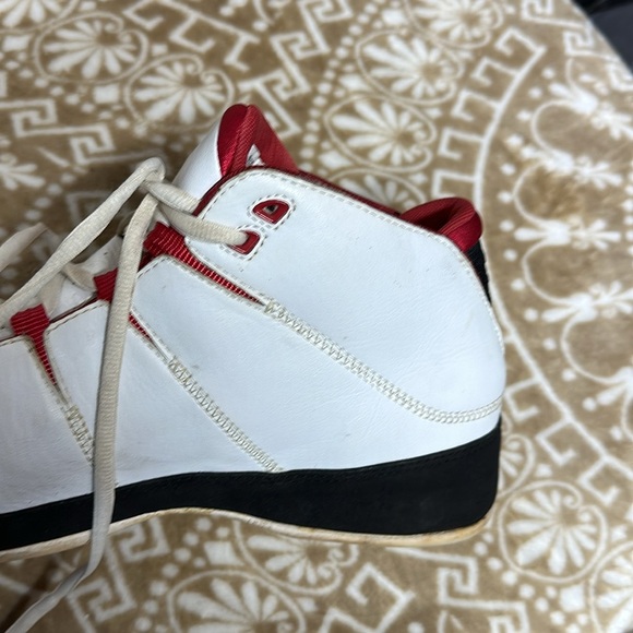 Converse Size 13 Mens  Basketball Shoes Leather White Red used Condition - Picture 7 of 9